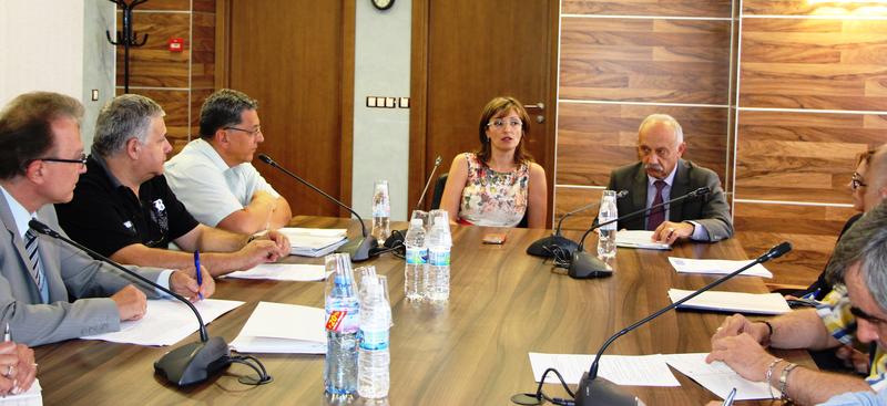  Екатерина Захариева: Програмата за жилищно обновяване дава уникален шанс на собствениците