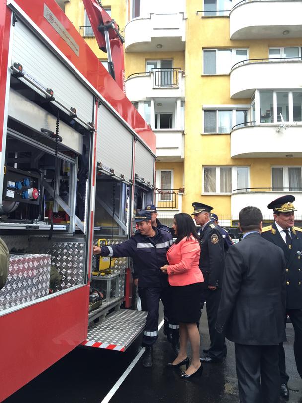 Министър Павлова участва в откриването на нова сграда на пожарната в столичния квартал „Люлин“ 10 - 3