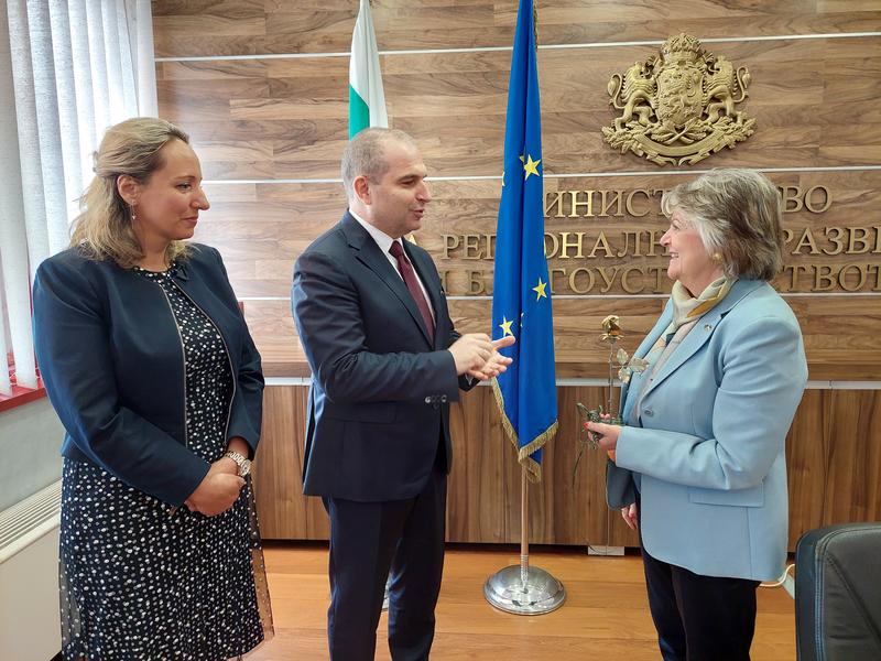 Deputy Prime Minister Karadjov discusses the country’s infrastructure development with EU Commissioner Elisa Ferreira - 2