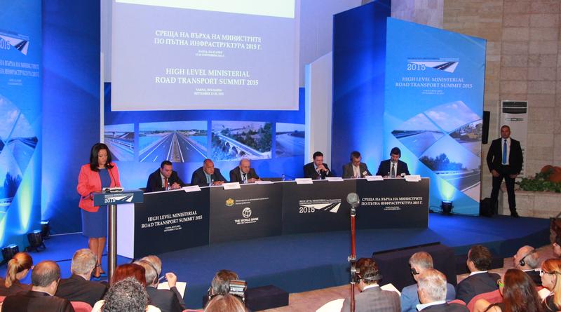 Лиляна Павлова: Развитието на инфраструктурата е важна отправна точка за развитието на икономиката - 6