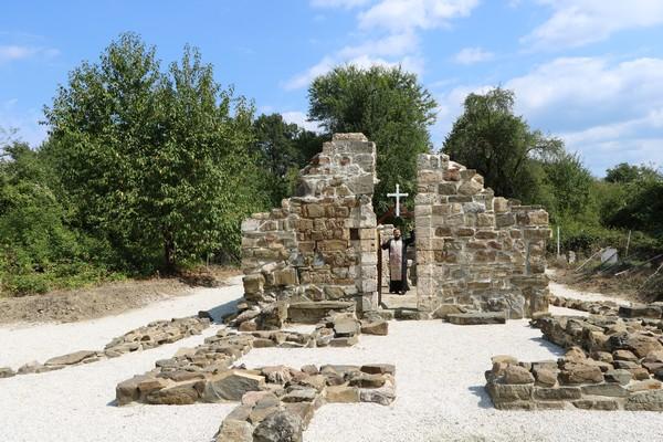 Experts from the European Commission and the Ministry of Regional Development and Public Works visited projects implemented under the Interreg-IPA Bulgaria-Serbia Programme in Pravets and Botevgrad - 2