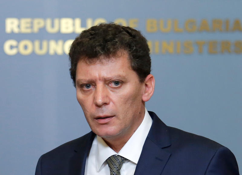 Министър Спас Попниколов в интервю за БТА: Не е ясен механизмът, по който е определена референтната стойност от 290 лв. в Националната програма за саниране