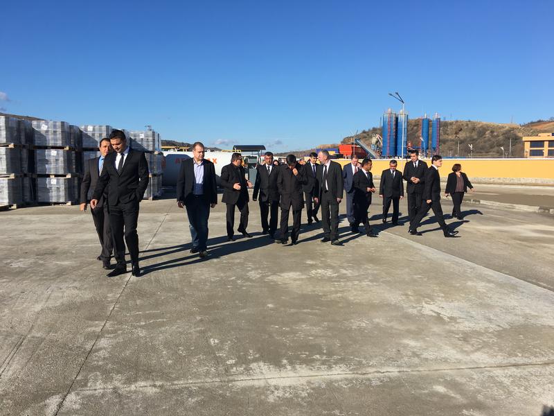  Министър Павлова и заместник-председателят на Кабинета на министрите на Туркменистан Шамухаммет Дурдылыев се запознаха с възможностите за производство на елементи за строителството - 7