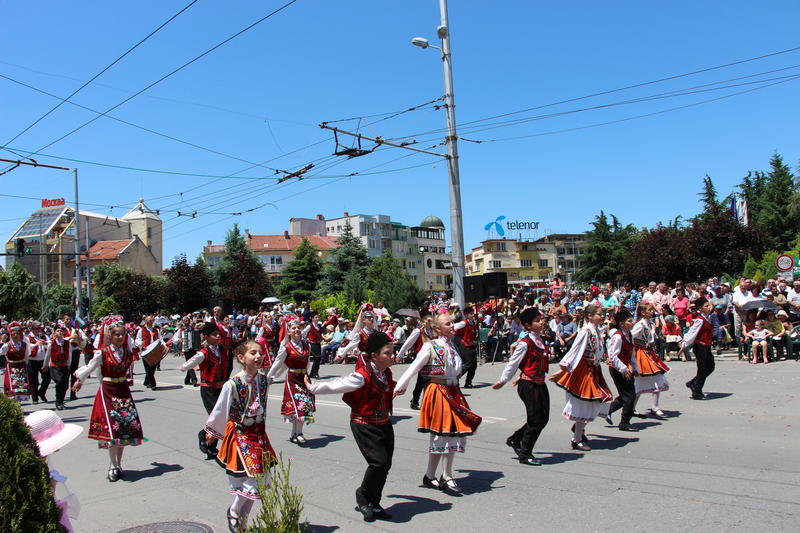 Министър Павлова: През последните дни взехме важни решения, които ще съдействат за развитието и популяризирането на Казанлък и Празника на розата - 16
