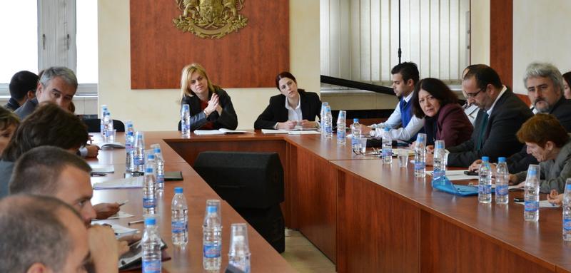 Десислава Терзиева: Правителството работи в диалог с неправителствения сектор 