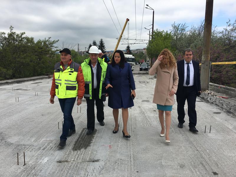 Министър Лиляна Павлова: Изпълнителят на ремонта на Аспарухов мост потвърди готовността за работа на трисменен режим - 2
