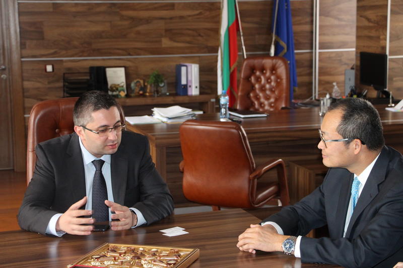Министър Николай Нанков проведе среща с представители на Международната банка за възстановяване и развитие