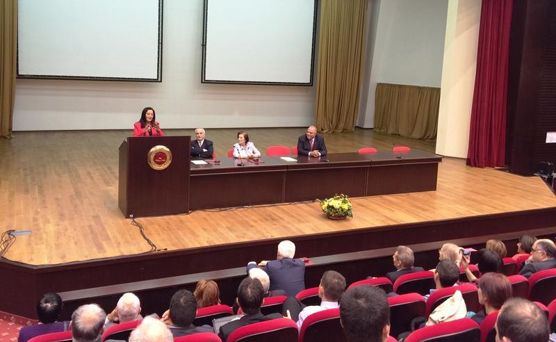 Лиляна Павлова поздрави преподавателите във факултет „Международна икономика и политика“ на УНСС