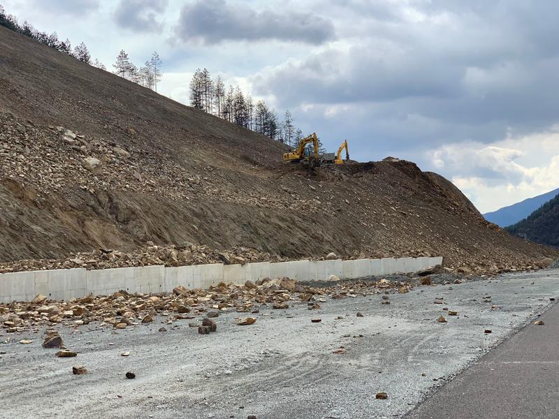 Министър Шишков: Започва укрепването на свлачището преди тунел „Железница” на АМ „Струма” - 7