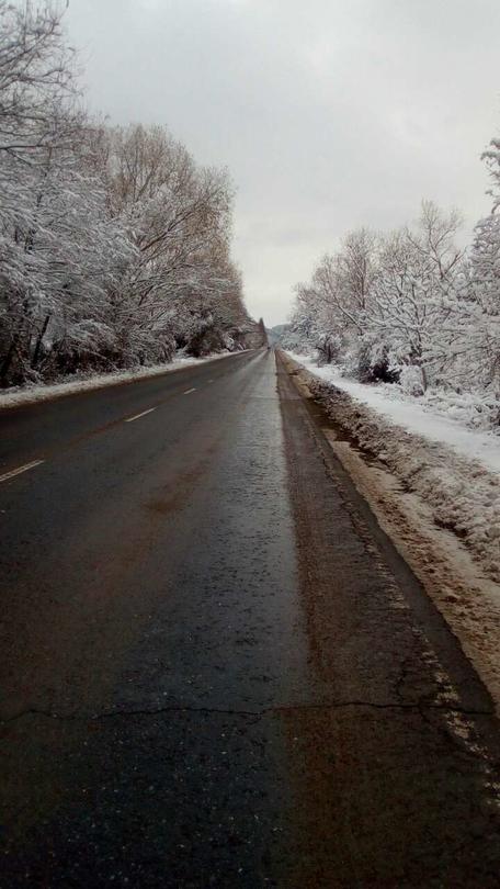 Над 620 машини обработват пътните настилки. Всички републикански пътища са проходими - 9