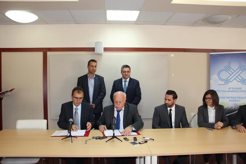 За 910 дни трябва да бъде изграден участъкът между п.в. „Ябланица“ и п.в. „Боаза“ от АM „Хемус“ - 2