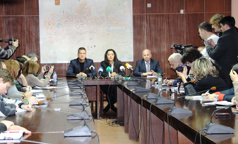 Пътят Стара Загора – Раднево ще бъде рехабилитиран с европейски средства, обяви министърът на регионалното развитие и благоустройството