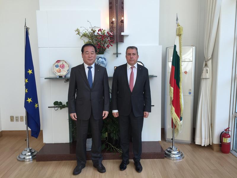 Exchange of experience in the field of infrastructure was discussed by Deputy Minister Yovev with the Deputy Minister of Land, Infrastructure and Transport of Korea Jong Kyung Hoon