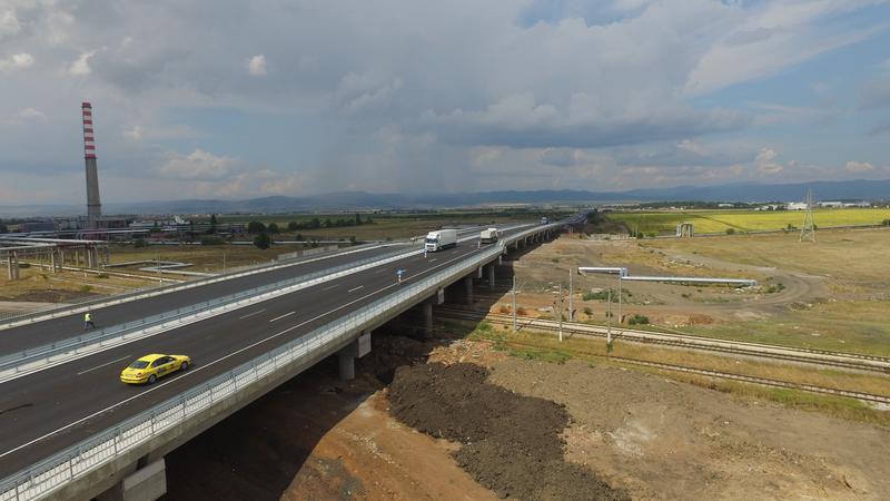 Министър Лиляна Павлова: От днес се пуска за движение двупосочно в едното платно участък 2 от Западната дъга на Софийския околовръстен път - 3