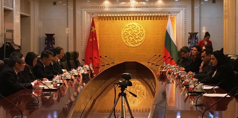 Лиляна Павлова: МРРБ ще съдейства за реализацията на съвместни инфраструктурни проекти с Китай - 1