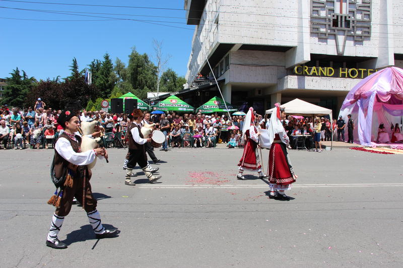 Министър Павлова: През последните дни взехме важни решения, които ще съдействат за развитието и популяризирането на Казанлък и Празника на розата - 17