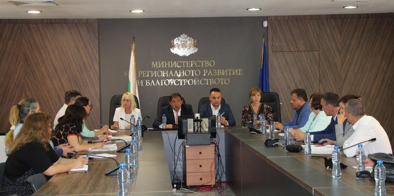 Министър Иван Шишков: Ще бъде изготвен нов списък с общински проекти за пътна и ВиК инфраструктура