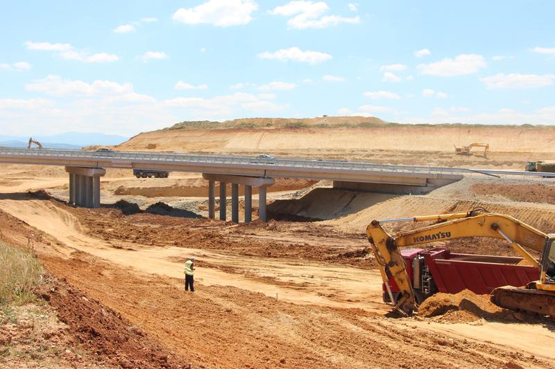 Министър Павлова инспектира напредъка в строителните дейности по ЛОТ 2 на АМ „Струма“ - 2