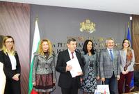  Министър Лиляна Павлова: Започва изпълнението на първите 37 проекта за над 34 млн. лв. по програмата за трансгранично сътрудничество България - Сърбия от новия програмен период