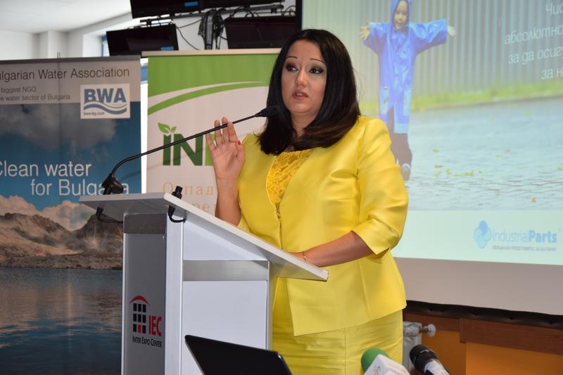 Министър Лиляна Павлова: Очаквам да бъдат намерени решения на проблемите, касаещи третирането на утайките