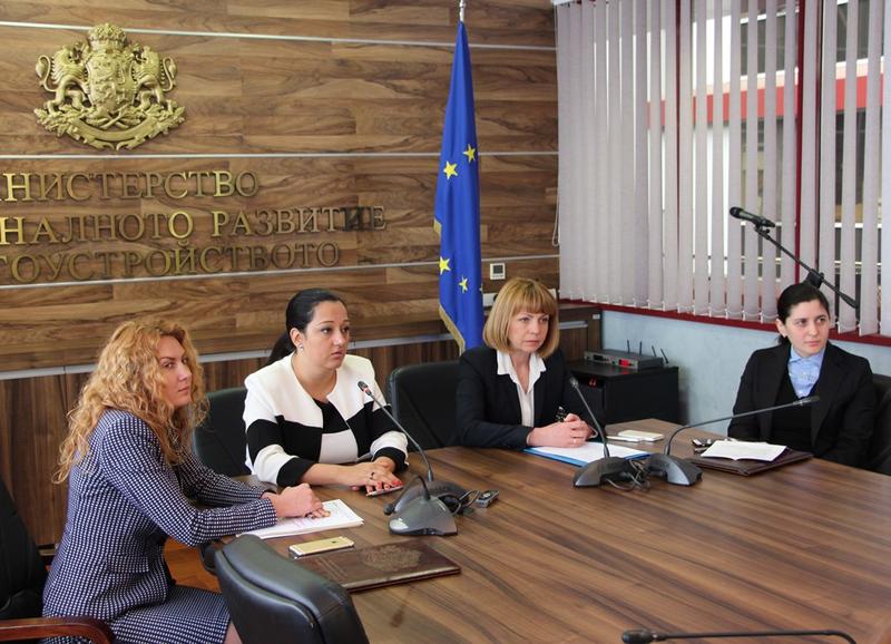 Министър Лиляна Павлова: Инвестираме над 238 млн. лв. за развитието на градската среда на София, отделно са инвестиции в образование, инфраструктура, медицинска помощ и култура - 1