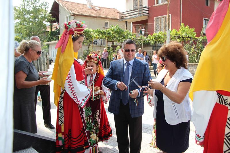 Зам.-министър Николай Нанков присъства на въвеждането в експлоатация на реновирани жилищни сгради в Брацигово - 5