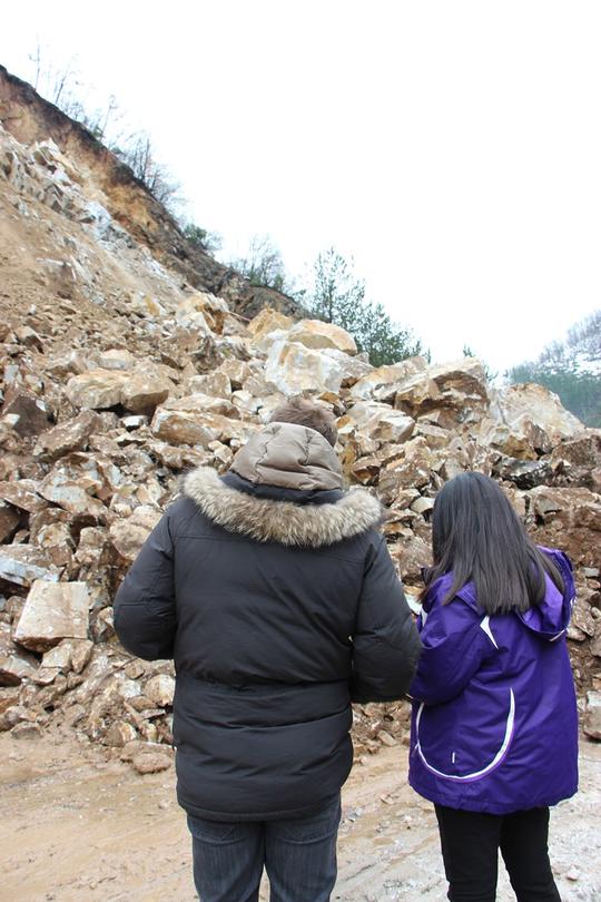  Министър Лиляна Павлова  пое лично координацията по разчистване на огромното свлачище, блокирало пътя Смолян- Асеновград - 12