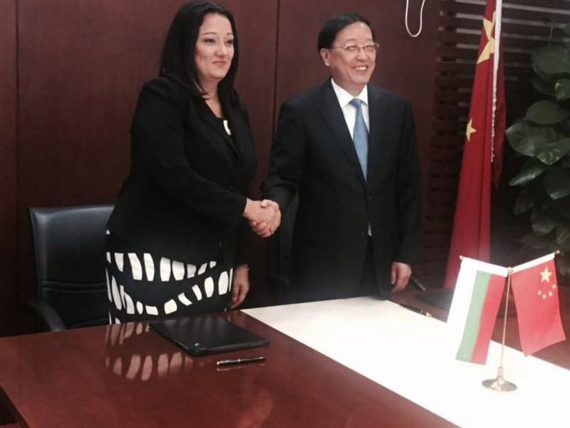 Министър Лиляна Павлова подписа споразумение за сътрудничество в областта на строителството с министъра на жилищата и развитието на градските и селските райони на Китай Чън Джънгао - 2
