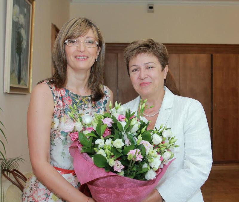  Екатерина Захариева: България ще покани мисия на ЕС за извършване на партньорска проверка за оценка и анализ на системите за превенция и реакция при бедствия и аварии - 3