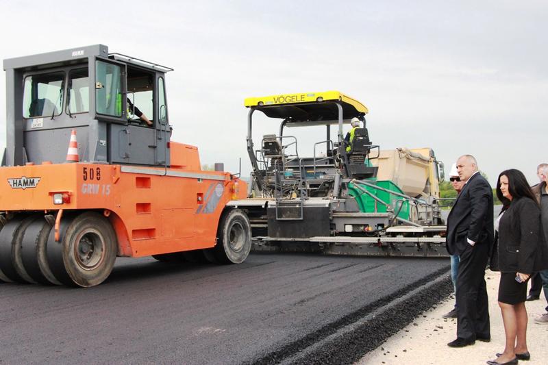  Премиерът Бойко Борисов и министър Лиляна Павлова направиха изненадваща инспекция на строителството на пътен възел Шумен- Белокопитово - 2