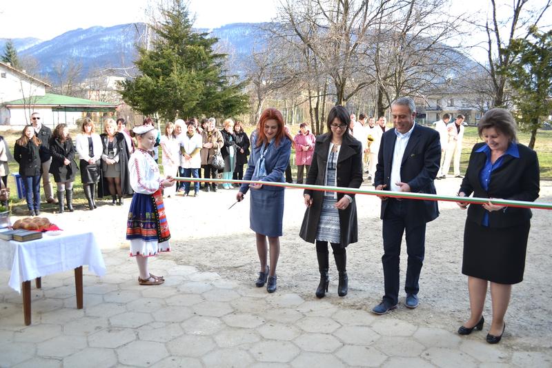 Заместник-министър Деница Николова откри обновената болница в Етрополе - 3