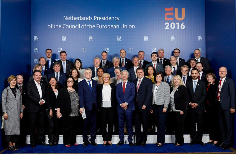  Министрите от ЕС, отговорни за градската политика, приеха Пакта от Амстердам, с което поставиха началото на Градския дневен ред за ЕС - 2