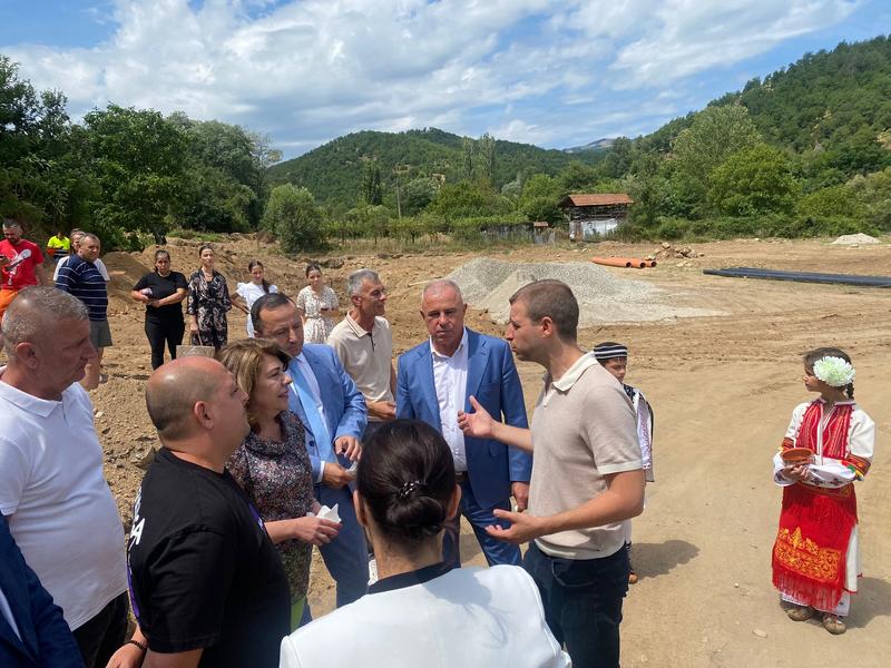 До края на седмицата ще бъде облекчен трафикът на АМ „Струма“ в района на Симитли - 2
