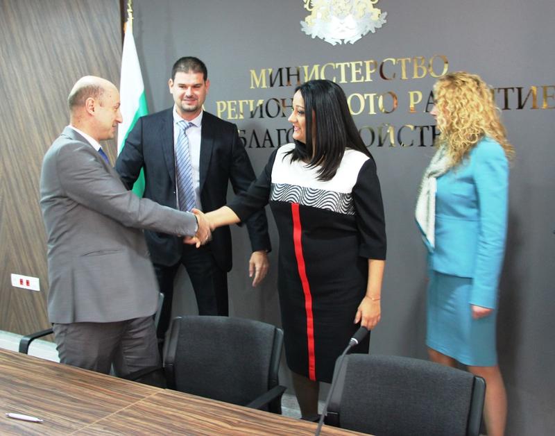  Министър Лиляна Павлова: Осигуряваме 370 млн.лв. допълнителни инвестиции за развитие на градовете и културно-историческия туризъм - 2