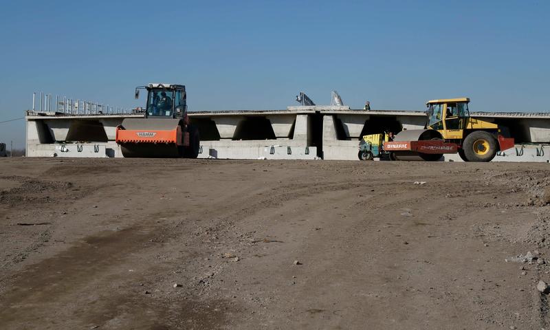 Премиерът Бойко Борисов  и министър Лиляна Павлова инспектираха строителството на Северната скоростна тангента - 14