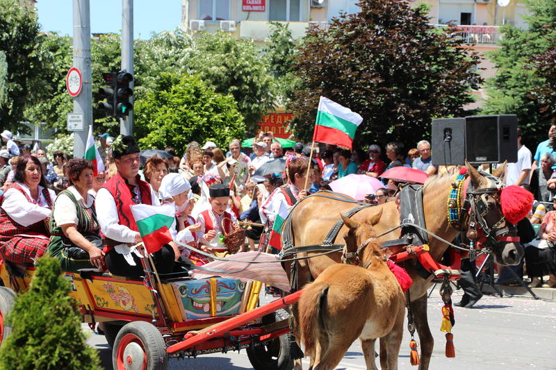 Министър Павлова: През последните дни взехме важни решения, които ще съдействат за развитието и популяризирането на Казанлък и Празника на розата - 18