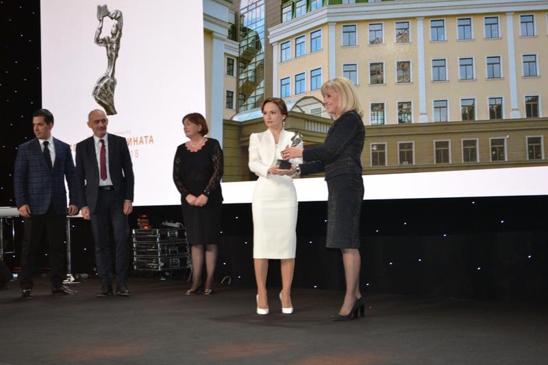 Министър Аврамова отличи Образователно-спортен  комплекс Лозенец с наградата „Сграда на годината“ - 1