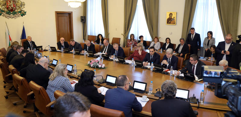 The Vidin-Botevgrad road will be ready by December 2021, it will cost BGN 1.6 billion A concession will be prepared for a tunnel under the Petrohan Pass - 2