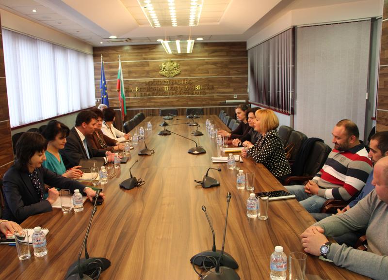 Министър Спас Попниколов се ангажира лично за решаване на проблема с водоснабдяването в Севлиево - 1
