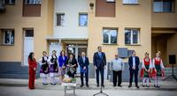 Министър Николай Найденов и кметът на Пазарджик Петър Куленски откриха първия саниран блок по Плана за възстановяване и устойчивост в града