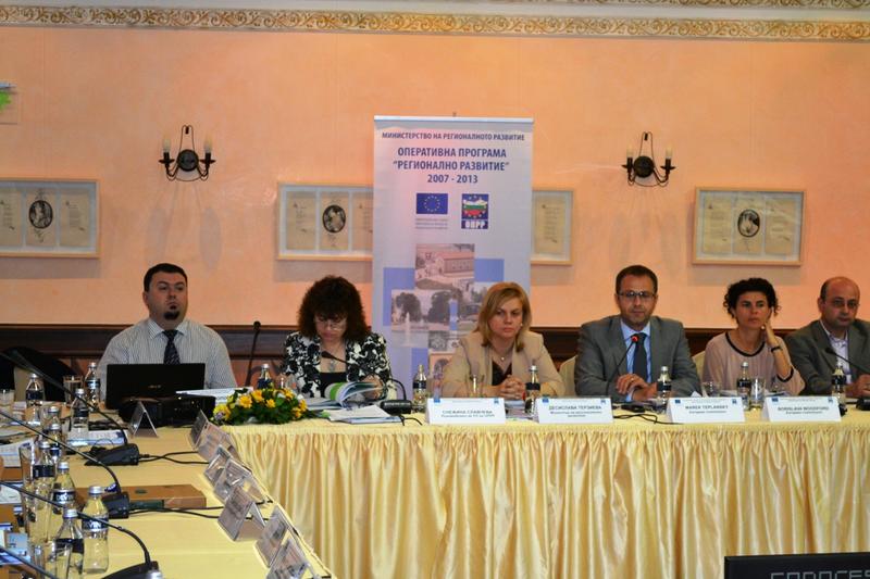 Министър Терзиева: Предприети са мерки за възстановяване на плащанията по приоритетни оси 1 и 3 на ОП „Регионално развитие” 2007-2013 г.