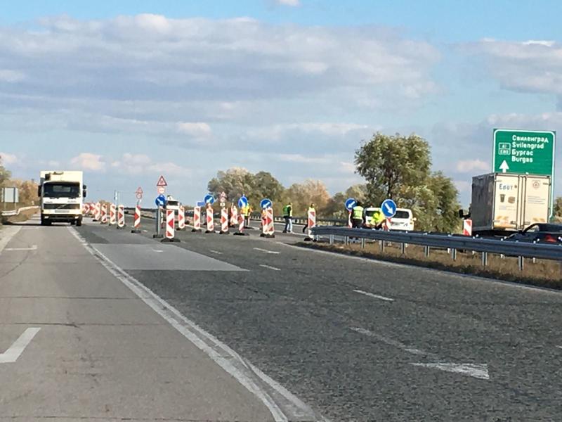 В присъствието на министрите Лиляна Павлова и Ивелина Василева бе пуснат за движение мостът над река Стряма по АМ „Тракия“ - 2