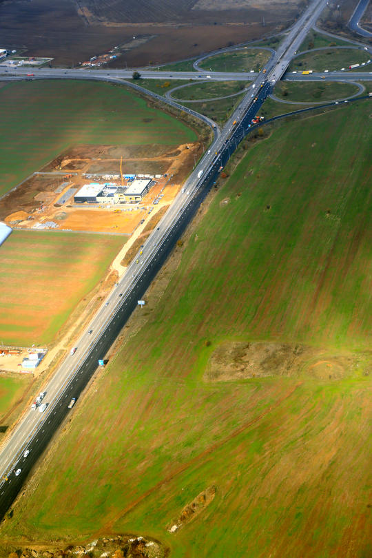 Напълно рехабилитирани са почти 5 км между Казичене и АМ „Хемус“ от източната дъга на Софийския околовръстен път - 5