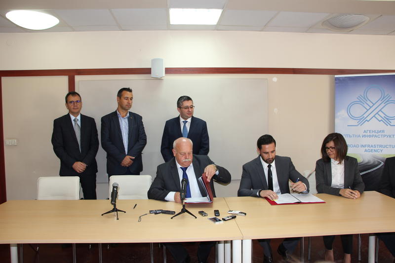 За 910 дни трябва да бъде изграден участъкът между п.в. „Ябланица“ и п.в. „Боаза“ от АM „Хемус“ - 1