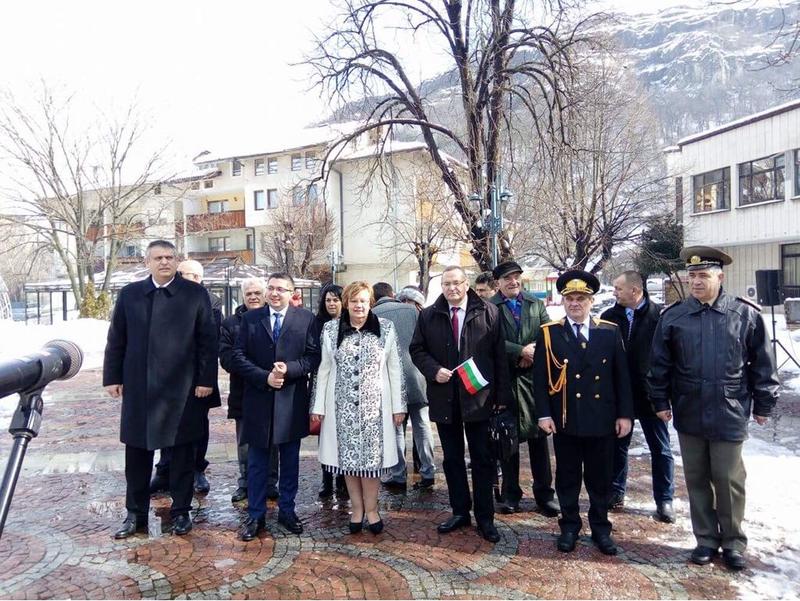 Министър Нанков: В ден като днешния трябва да се върнем към корените си, към героизма на хилядите, посветили живота си в името на свободата - 3