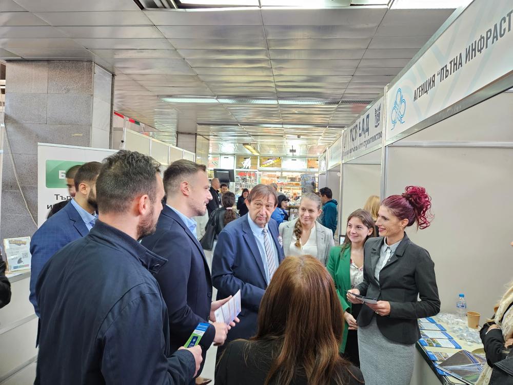 Министър Шишков пред студенти от УАСГ: Развитието на България ще зависи от вас