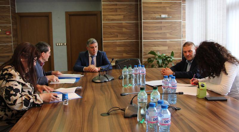 Министър Цеков към кметове: Тази седмица подписахме най-много споразумения за общински проекти, наслука да ви е работата - 8