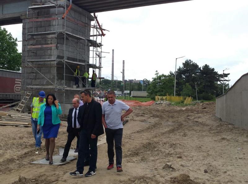    Министър Лиляна Павлова: Осигурени са средства за уширяване на проблемния участък при ж.п. надлеза на пътя Русе-Тутракан