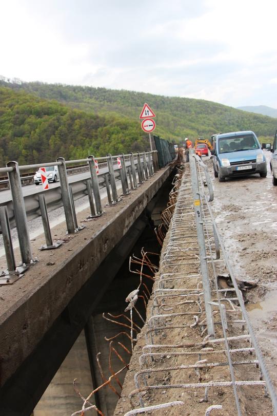 Наесен приключват ремонтите на виадуктите при с. Потоп и „Коренишки дол“ на магистрала „Хемус“ - 3