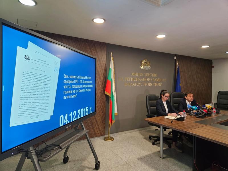 Министър Шишков: За 2027 г. планираме проектиране на 1300 км пътища и магистрали, 26 км обходни шосета и 40 от най-важните ВиК обекти в страната - 1